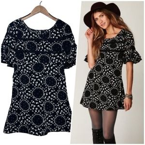 Free People | Women | Geo Garden Black White Floral Mini Shift Dress | Size 2